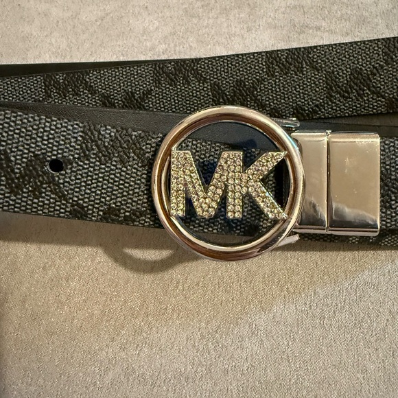 NWOT Women’s Michael Kors Belt with Rhinestone Detail - Picture 2 of 3
